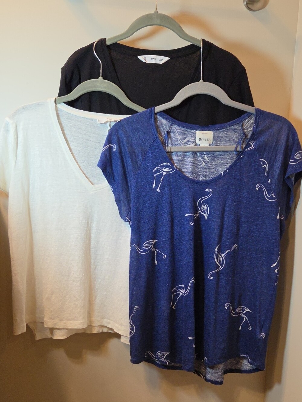 Mango & Stylus Short Sleeve Linen Blend Tee Trio - Blue Flamingo, White, Black